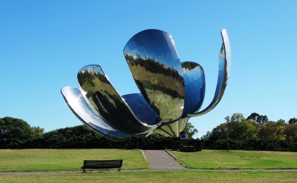 CS062CO1 | Floralis Genérica | Claudio Sacomano
