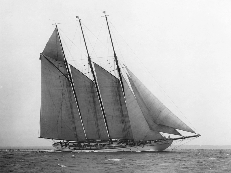 3LE636 | Edwin Levick | The Schooner Karina at Sail, 1919