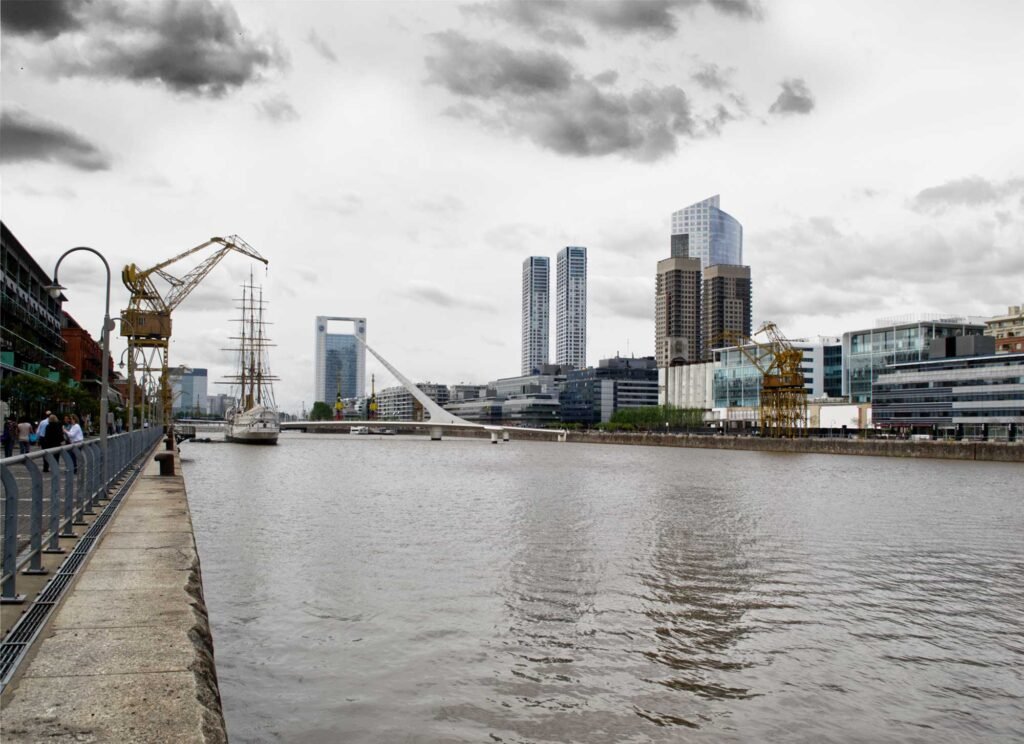 CS017BWC | Claudio Sacomano | Dock Puerto Madero