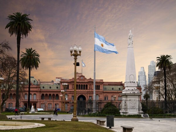 CS138CO | Claudio Sacomano | Plaza de Mayo